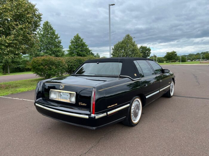 1997 Cadillac D'elegance Deville 73k Miles Sedan Gold Package V8 - $13,995