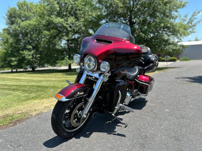 2015 Harley-Davidson Touring Electra Glide Ultra Limited FLHTK One-Owner Chrome Front End & Extras! $14,995