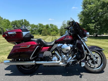 2015 Harley-Davidson Touring Electra Glide Ultra Limited FLHTK One-Owner Chrome Front End & Extras! $14,995