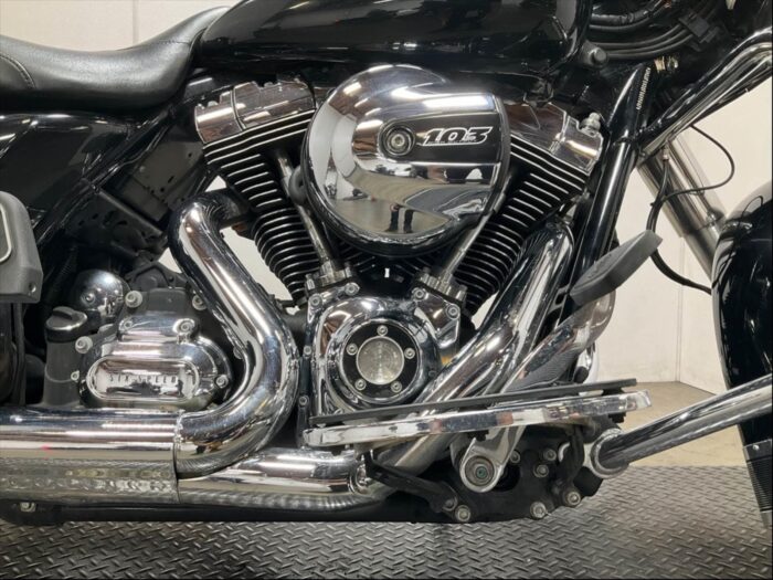 * 2015 Harley-Davidson Touring Road King FLHR 103" 6-Speed One Owner & Low Miles! $12,995