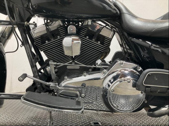 * 2015 Harley-Davidson Touring Road King FLHR 103" 6-Speed One Owner & Low Miles! $12,995