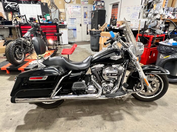 * 2015 Harley-Davidson Touring Road King FLHR 103" 6-Speed One Owner & Low Miles! $12,995