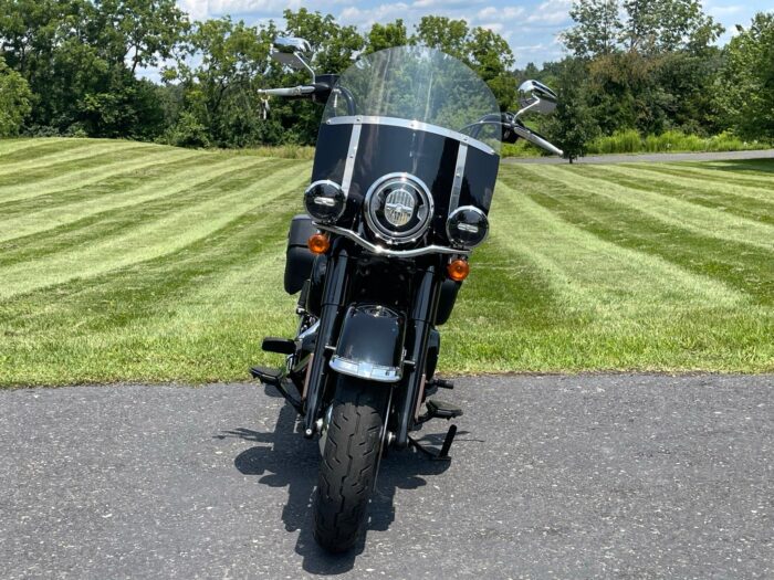 2018 Harley-Davidson FLHC Softail Heritage Classic 107" M8 6-Speed w/ Vance & Hines! $11,995