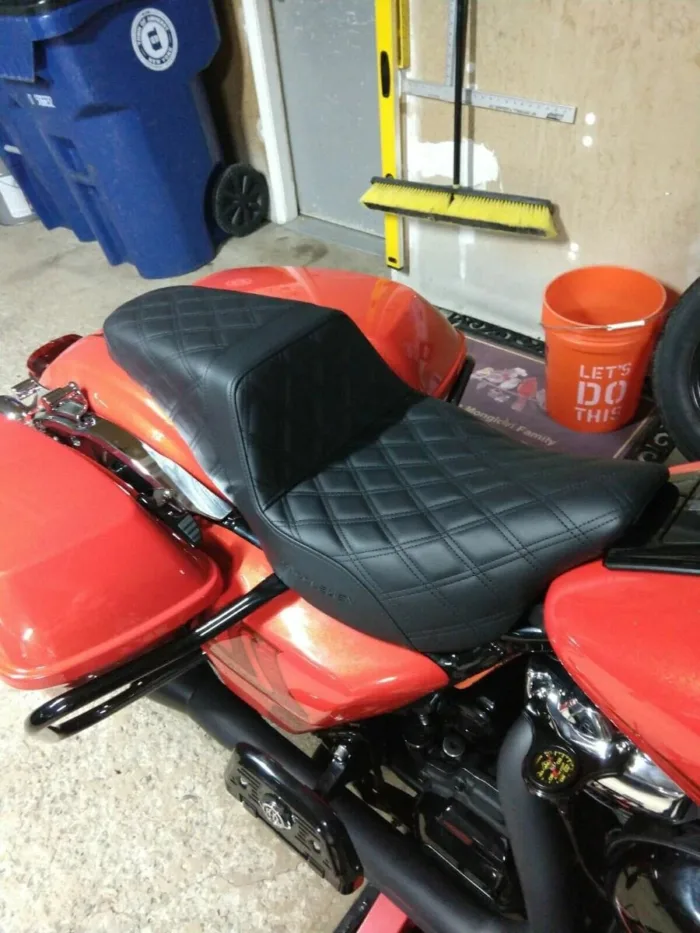 Saddlemen Black Full Lattice Stitch Step 2 Up Seat Harley 08-21 Touring Dresser
