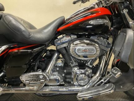2007 Harley-Davidson Touring Street Electra Glide Ultra Classic CVO FLHTCUSE2 110" One Owner 100% Original! $12,995