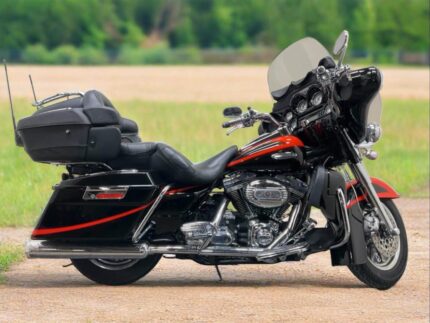 2007 Harley-Davidson Touring Street Electra Glide Ultra Classic CVO FLHTCUSE2 110" One Owner 100% Original! $12,995
