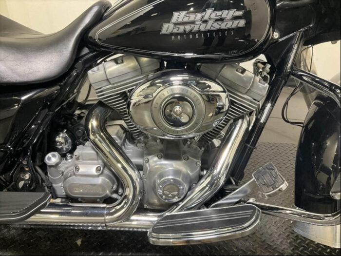 2009 Harley-Davidson Touring Electra Glide Standard FLHT Only 9,190 Miles w/ Extras!