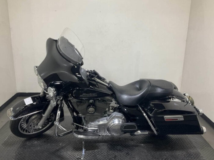 2009 Harley-Davidson Touring Electra Glide Standard FLHT Only 9,190 Miles w/ Extras!