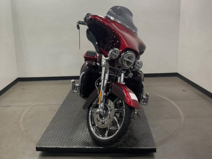 2012 Harley Davidson Screamin’ Eagle Street Glide FLHXSE2 CVO 110" w/ Extras & Low Miles! $12,995 (In Transit)