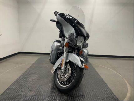 2012 Harley-Davidson Touring Electra Glide Ultra Limited® FLHTK 103" 6-Speed One Owner $10,995 (Sneak Peek Deal)