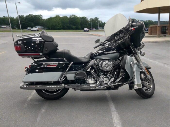 2012 Harley-Davidson Touring Electra Glide Ultra Limited® FLHTK 103" 6-Speed One Owner $10,995 (Sneak Peek Deal)