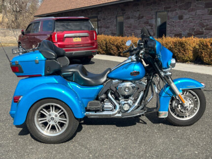 2013 Harley-Davidson TriGlide Ultra Classic FLHTCUTG Trike One Owner w/ Only 10k Miles w/ Extras! $19,995