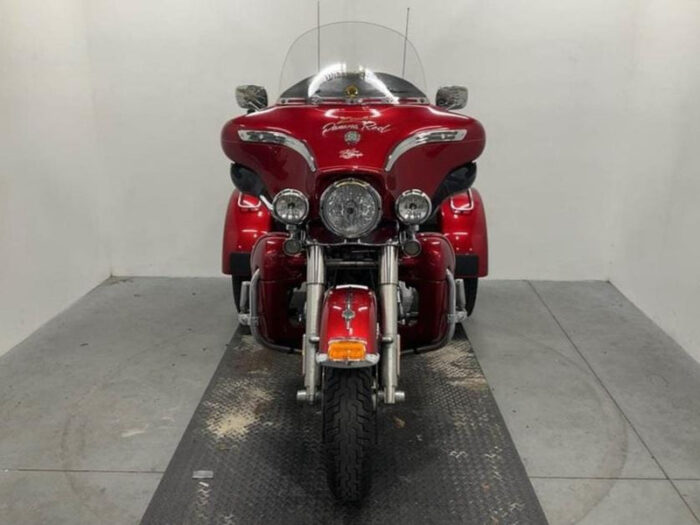 2013 Harley-Davidson Triglide Ultra Classic FLHTCUTG Trike One Owner w/ Only 17,235 Miles!