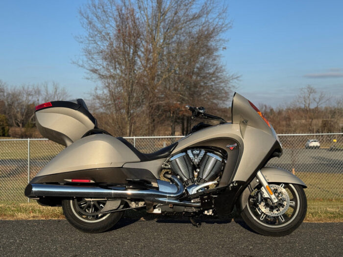 2013 Victory Vision Tour ABS 106" Freedom V-Twin 6spd w/ Reverse