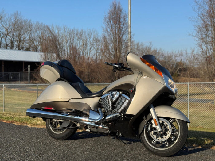 2013 Victory Vision Tour ABS 106" Freedom V-Twin 6spd w/ Reverse