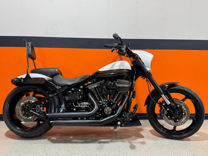 2016 Harley-Davidson Screamin' Eagle CVO 110" Softail Breakout Pro Street FXSE One Owner Low Miles! $14,995