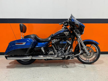 2018 115th Anniversary Harley-Davidson Screamin' Eagle CVO Street Glide FLHX One Owner Low Miles Upgrades