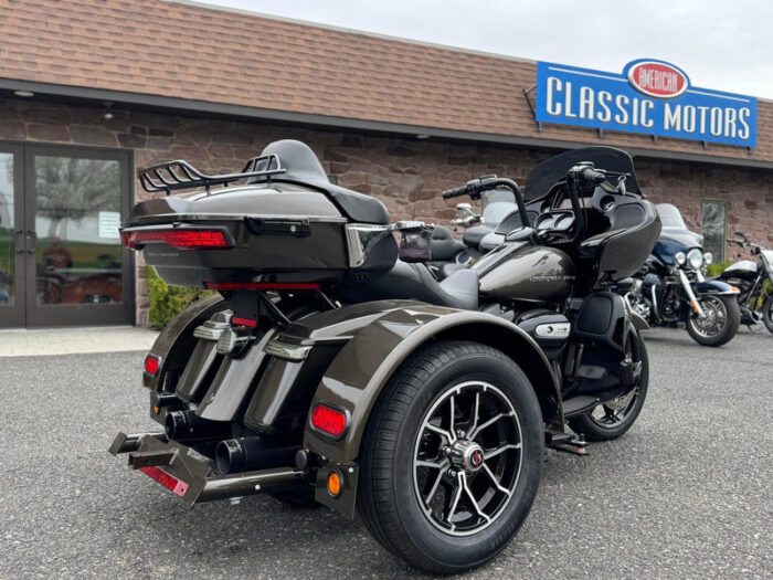 2020 Harley-Davidson Road Glide Limited FLTRK 114" River Rock Gray w/ Black Option Trike Kit w/ Extras! $19,995 (In Transit)