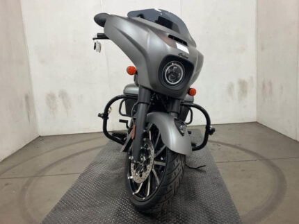 2021 Indian Motorcycle Company Chieftain Dark Horse One Owner w/ Low Miles! $17,995 (In Transit)