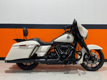 2022 Harley-Davidson Street Glide Special FLHXS 114" Low Miles and Extras!!!!