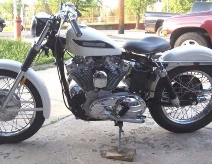 Black Oil Tank With Plug XLCH Model Harley Ironhead Sportster 1970-1978